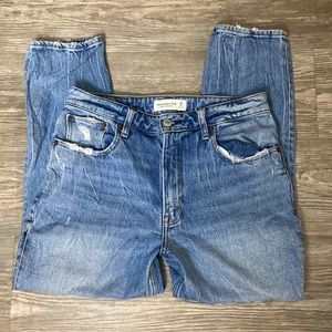 Abercrombie & Fitch High Rise Mom Jean Curve Love 28 / 6 S